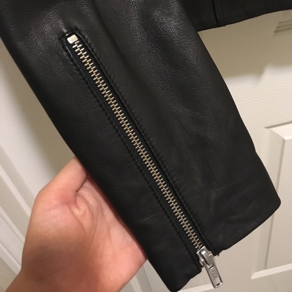 THEORY LAMBSKIN BLACK LEATHER JACKET - Picture 5 of 8